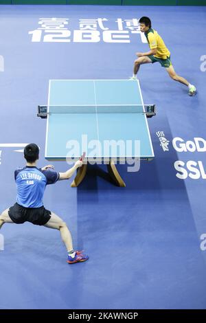 ITTF-Weltcup-Spiel zwischen Sangsu LEE aus der Republik Korea und Heming HU aus Australien, Spiele der Gruppen 2 und 3 am 23. Februar 2018 im Olympic Park in London. 12 Teams treten im Turnier an. (Foto von Dominika Zarzycka/NurPhoto) Stockfoto