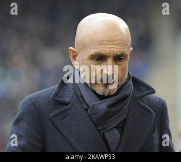 Luciano Spalletti von Inter Trainer auf der Bank vor dem Spiel gültig für die italienische Fußballmeisterschaft - Serie A 2017-2018 zwischen FC Inter und FC Bologna in San Siro – Giuseppe Meazza Stadion am 11. Februar 2018 in Mailand, Italien. (Foto von Omar Bai/NurPhoto) Stockfoto