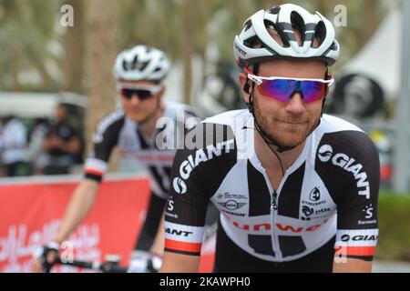 Der Deutsche Johannes Frohlinger vom Team Sunweb vor der fünften und letzten Etappe der Abu Dhabi Tour 2018, der 199km Abu Dhabi Airports-Etappe von Qasr Al Muwaiji nach Jebel Hafeet. Am Sonntag, den 25. Februar 2018, in Qasr Al Muwaiji, Abu Dhabi, Vereinigte Arabische Emirate. (Foto von Artur Widak/NurPhoto) Stockfoto