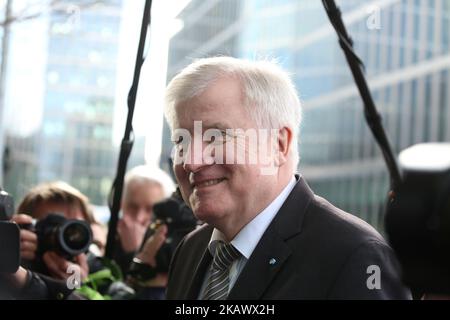 CSU-Vorsitzender Horst Seehofer trifft am 5. März 2018 in München am CSU-Hauptsitz ein. Die Christlich-Soziale Union (CSU) hielt eine Vorstandssitzung ab, in der sie über die neuen Bundesminister entscheiden und wahrscheinlich einen neuen Generalsekretär wählen. (Foto von Alexander Pohl/NurPhoto) Stockfoto