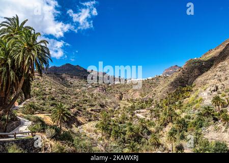 Gran Canarian Mountain Range in der Nähe von Cruz Grande und San Bartolome de Tirajana Mountains auf Gran Canaria in Spanien. Wanderung von San Bartolome nach Santa Luc Stockfoto