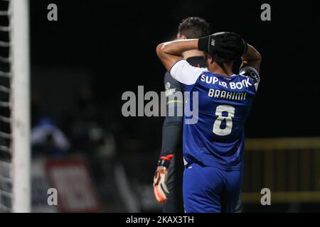 Porto's algerischer Stürmer Yacine Brahimi reagiert am 11. März 2018 im Mata Real Stadium in Pacos de Ferreira, Portugal, beim Premier League 2017/18-Spiel zwischen Pacos Ferreira und FC Porto. (Foto von Paulo Oliveira / DPI / NurPhoto) Stockfoto