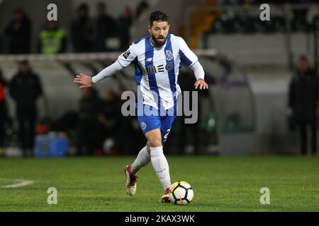 Portos brasilianischer Verteidiger Felion in Aktion während des Spiels der Premier League 2017/18 zwischen Pacos Ferreira und dem FC Porto am 11. März 2018 im Mata Real Stadium in Pacos de Ferreira, Portugal. (Foto von Paulo Oliveira / DPI / NurPhoto) Stockfoto