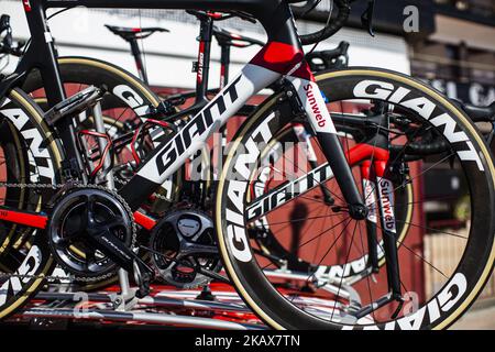 Ambient und Bikes Details während der 98. Volta Ciclista a Catalunya 2018 / Etappe 1 Calella - Calella von 152,3km während der Tour of Catalunya, 19.. März 2018 in Calella, Spanien. (Foto von Xavier Bonilla/NurPhoto) Stockfoto