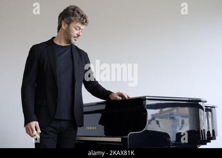 Pablo Heras Casado präsentiert am 19. März 2018 in Madrid, Spanien, das Benefizkonzert „Acordes con Solidaridad“ mit dem Schulchor San Antonio de Madrid am Teatro Real (Foto: Oscar Gonzalez/NurPhoto) Stockfoto