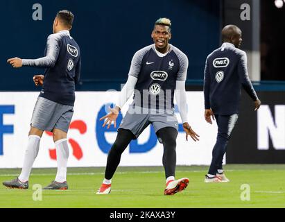 Paul Pogba (C) während der Trainingseinheit der französischen Nationalmannschaft vor dem internationalen Freundschaftsspiel gegen Russland am 26. März 2018 im Sankt Petersburger Stadion in Sankt Petersburg, Russland. (Foto von Mike Kireev/NurPhoto) Stockfoto