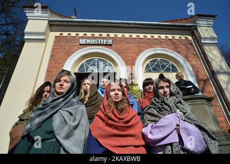 Jesus trifft die Frauen von Jerusalem, eine Szene aus einer Nachstellung des Kreuzweges in Kalwaria Zebrzydowska. Am Freitag, den 30. März 2018, in Kalwaria Zebrzydowska, Polen. (Foto von Artur Widak/NurPhoto) Stockfoto