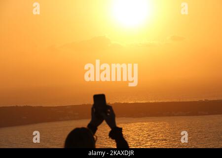 Urlaub auf Santorini. Oia Sonnenuntergang, Oktober 2022 Stockfoto