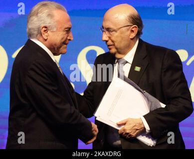 Der brasilianische Präsident Michel Temer (L) und sein Finanzminister Henrique Meirelles sind während des Brasilianisch-Arabischen Wirtschaftsforums zu sehen, das am Montag, den 2. April 2018, im Hotel Unique in Sao Paulo stattfand. (Foto von Fabio Vieira/FotoRua/NurPhoto) Stockfoto