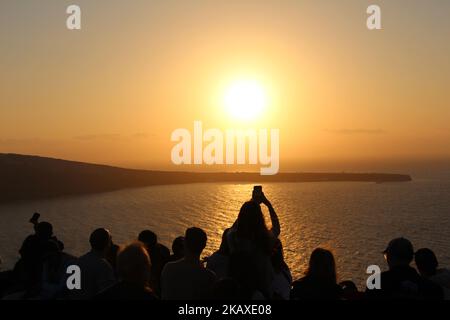 Urlaub auf Santorini. Oia Sonnenuntergang, Oktober 2022 Stockfoto