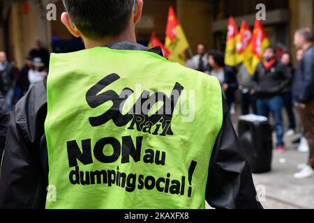 Die Eisenbahngewerkschaften versammelten sich am 09. April 2018 zu einer Genarla-Versammlung und einer schnellen Demonstration im Pariser Gare de Lyon gegen die Reform des Status der Eisenbahnarbeiter. (Foto von Julien Mattia/NurPhoto) Stockfoto