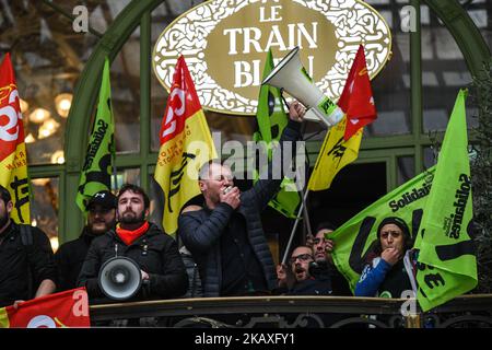 Die Eisenbahngewerkschaften versammelten sich am 09. April 2018 zu einer Genarla-Versammlung und einer schnellen Demonstration im Pariser Gare de Lyon gegen die Reform des Status der Eisenbahnarbeiter. (Foto von Julien Mattia/NurPhoto) Stockfoto