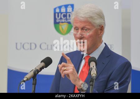 Der ehemalige US-Präsident Bill Clinton hält eine Keynote zum 20.. Jahrestag der Unterzeichnung des Karfreitagsabkommens im O'Brien Centre for Science, UCD, in Dublin. Am Montag, den 9. April 2018, in Dublin, Irland. (Foto von Artur Widak/NurPhoto) Stockfoto