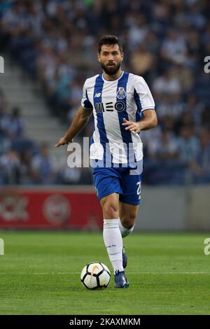 Portos brasilianischer Verteidiger, der am 23. April 2018 im Dragao Stadium in Porto beim Premier League 2016/17-Spiel zwischen dem FC Porto und dem FC Vitoria in Aktion war. (Foto von Paulo Oliveira / DPI / NurPhoto) Stockfoto