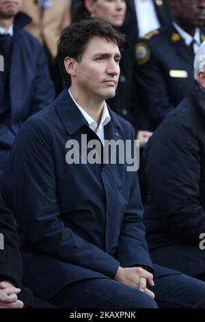 Der kanadische Premierminister Justin Trudeau nimmt an einer interreligiösen Mahnwache auf dem Nathan Phillips Square Teil, in Erinnerung an die 10 Toten und 15 Verletzten bei einem tödlichen Van-Angriff in Toronto, Ontario, Kanada, am 29. April 2018. Alek Minassian wird als der Fahrer identifiziert, der am 23. April 2018 in Toronto gegen 1:30PM Personen in der Yonge Street und Finch Avenue in der Nähe von North York eine Reihe von Fußgängern herunterrannte, die 10 Menschen töteten und 15 weitere verletzte, darunter 4 Menschen in kritischem Zustand. (Foto von Creative Touch Imaging Ltd./NurPhoto) Stockfoto