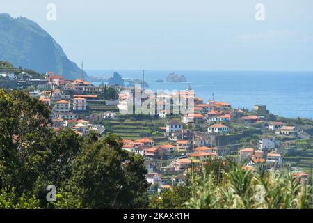 Ein malerischer Blick auf Seixal, eine zivile Gemeinde in der Gemeinde Porto Moniz, der Nordwestküste der Insel Madeira. Am Dienstag, den 24. April 2018, Portugal. (Foto von Artur Widak/NurPhoto) Stockfoto