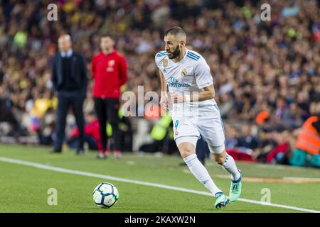 Real Madrid Stürmer Karim Benzema (9) während des Spiels zwischen dem FC Barcelona und Real Madrid, für die Runde 36 der Liga Santander, gespielt im Camp nou am 6.. Mai 2018 in Barcelona, Spanien. -- (Foto von Urbanandsport/NurPhoto) Stockfoto