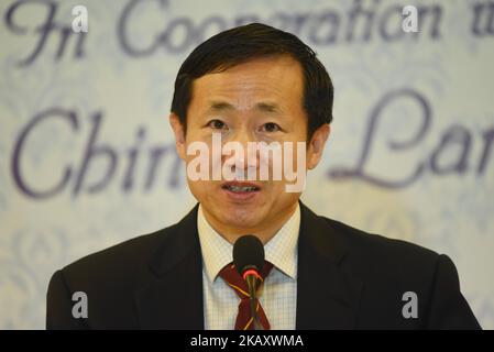 Der chinesische Generalkonsul in Kalkutta Herr Ma Zhanwu bei dem Treffen der Presse und den Anschuldungen des Generalkonsulats der Volksrepublik China in Kalkutta wird in Zusammenarbeit mit der Schule für Chinesische Sprache in Kalkutta die Chinese Higher Education Expo 2018 im Biswa Bangla Convention Center in Kalkutta 10 abhalten Bis 11.. Mai 2018 werden 60 chinesische Universitäten aus elf Provinzen und Gemeinden an der Expo teilnehmen. Am 07,2018. Mai in Kalkutta, Indien. (Foto von Debajyoti Chakraborty/NurPhoto) Stockfoto