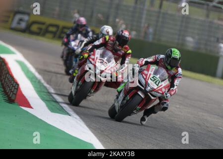 50 Eugene Laverty (1) IRL Aprilia RSV4 RF Milwaukee Aprilia während der Motul FIM Superbike Championship - Italienisches Rennen während der World Superbikes - Rennen auf Enzo & Dino Ferrari Circuit am 12. Mai 2018 in Imola, Italien. (Foto von Fabio Averna/NurPhoto) Stockfoto