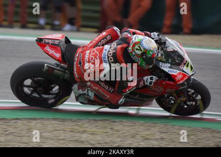 -7 Chaz Davies GBR Ducati Panigale R Aruba.it Racing - Ducati während der Motul FIM Superbike Championship - Italienisches Rennen während der World Superbikes - Rennen auf Enzo & Dino Ferrari Circuit am 12. Mai 2018 in Imola, Italien. (Foto von Fabio Averna/NurPhoto) Stockfoto