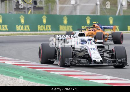 Williams-Fahrer Lance Stroll (18) aus Kanada und McLaren-Fahrer Stoffel Vandoorne (2) aus Belgien während des freien Trainings des Grand Prix F1, der am 12.. Mai 2018 auf dem Circuit of Barcelona in Barcelona, Spanien, gefeiert wurde. (Kredit: Urbanandsport / NurPhoto) -- (Foto von Urbanandsport/NurPhoto) Stockfoto