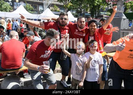 Liverpool-Fans in Kiew, Ukraine, vor dem UEFA Champions League-Finale zwischen Real Madrid und Liverpool im NSC Olimpiyskiy Stadium am 26. Mai 2018 in Kiew, Ukraine. (Foto von Maxym Marusenko/NurPhoto) Stockfoto