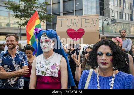 Am 26. Mai 2018 wird in Berlin ein Tuntenpaziergang (Queer Queens Walk) besucht, um gegen Homophobie und für LGBTI-Rechte und -Vielfalt zu protestieren. (Foto von Emmanuele Contini/NurPhoto) Stockfoto