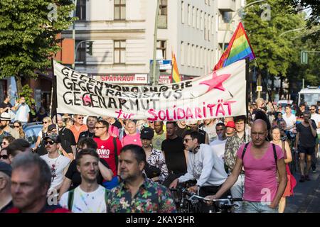 Am 26. Mai 2018 wird in Berlin ein Tuntenpaziergang (Queer Queens Walk) besucht, um gegen Homophobie und für LGBTI-Rechte und -Vielfalt zu protestieren. (Foto von Emmanuele Contini/NurPhoto) Stockfoto