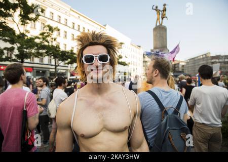 Am 26. Mai 2018 wird in Berlin ein Tuntenpaziergang (Queer Queens Walk) besucht, um gegen Homophobie und für LGBTI-Rechte und -Vielfalt zu protestieren. (Foto von Emmanuele Contini/NurPhoto) Stockfoto