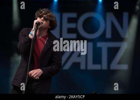 Die schottische Indie-Rockband Neon Waltz tritt am 1. Juni 2018 auf der Bühne des APE presents Festivals im Victoria Park, London, auf. (Foto von Alberto Pezzali/NurPhoto) Stockfoto