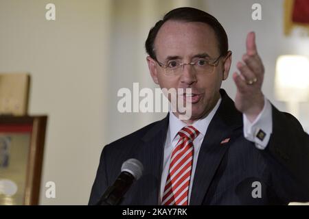 DER STELLVERTRETENDE US-Generalanwalt Rod Rosenstein hält die Keynote während des jährlichen Alumni-Abendessens der Central High School am 5.. Juni 2018 in Philadelphia, PA. The Dep. Der Vater der AGS, Bob Rosenstein, ist einer der Namen auf der langen Liste namhafter Alumni, die aus Central stammen, der zweitältesten öffentlichen High School in den USA. Rosenstein ernannte Robert Mueller zum Sonderberater, der derzeit die Einmischung Russlands in die US-Wahlen 2016 untersucht. (Foto von Bastiaan Slabbers/NurPhoto) Stockfoto