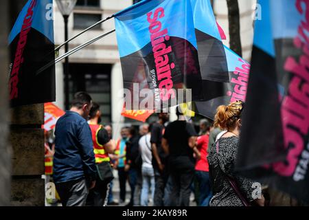 Kundgebung zur Unterstützung von Alexis Louvet, CGT RATP-Aktivist vom RATP Center-Bus in Pleyel, Und gewählt CGT in den RATP CDEP Bus, hat gerade ein Einschreiben mit Empfangsbestätigung erhalten, in dem er darüber informiert wird, dass er am 8. Juni 2018 vor dem RATP-disziplinarrat erscheinen wird. (Foto: Julien Mattia/NurPhoto) Stockfoto