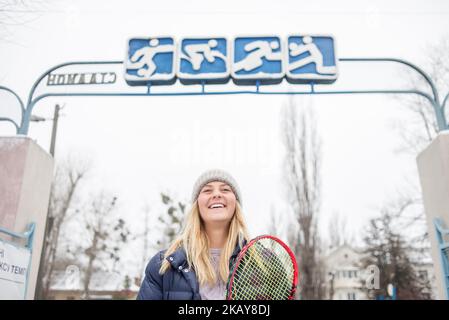 Marta Kostyuk am 2018. Februar in ihrer Ausbildungsstätte in Kiew, Ukraine. Marta Kostyuk (geboren am 28. Juni 2002) ist eine ukrainische Tennisspielerin. 2018 gewann Kostyuk als jüngster Spieler seit Martina Hingis 1996 ein Hauptspiel in Melbourne. Außerdem wurde sie die jüngste Spielerin, die die dritte Runde eines Grand Slams erreichte, seit Mirjana Lucic-Baroni die gleiche Phase bei den US Open 1997 erreichte. (Foto von Oleksandr Rupeta/NurPhoto) Stockfoto