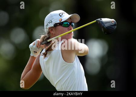 Katherine Perry aus Brunswick, GA, schlägt am 14. Juni 2018 in der ersten Runde des Meijer LPGA Classic Golfturniers im Blythefield Country Club in Belmont, MI, USA, auf den 10. Abschlag ab. (Foto von Jorge Lemus/NurPhoto) Stockfoto