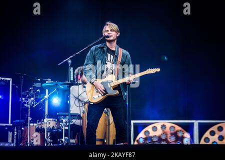 Antonio Greger von Milky Chance spielt live beim Pinkpop Festival 2018 in Landgraaf Niederlande (Foto: Roberto Finizio/NurPhoto) Stockfoto