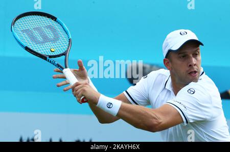 Gilles Muller (LUX) in Aktion während der Fever-Tree Championships 2. Rundenspiel zwischen Frances Tiafoe (USA) gegen Leonardo Mayer (ARG) im Queen's Club in London, UK am 20. Juni 2018. (Foto von Kieran Galvin/NurPhoto) Stockfoto