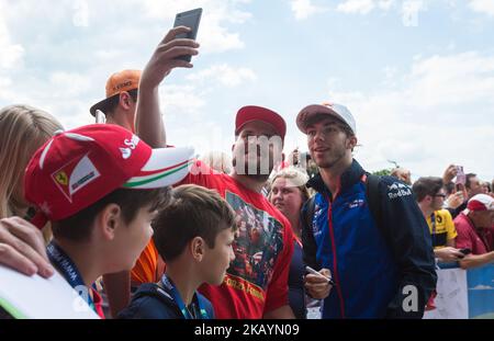 Pierre Gasly aus Frankreich und Toro Rosso-Fahrer gehen am 30. Juni 2018 in Red Bull Ring, Spielberg, Österreich, vor die Qualifikation beim Formel-1-Grand-Prix in Österreich. (Foto von Robert Szaniszló/NurPhoto) Stockfoto