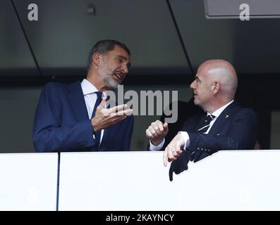 Runde 16 Russland gegen Spanien - FIFA Fußball-Weltmeisterschaft Russland 2018 König von Spanien mit FIFA-Präsident Giovanni Infantino am 1. Juli 2018 im Luzhniki-Stadion in Moskau, Russland. (Foto von Matteo Ciambelli/NurPhoto) Stockfoto