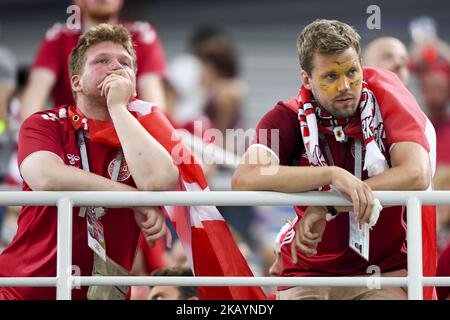 Die dänischen Fans haben sich am 1. Juli 2018 2018 beim Spiel der FIFA Fußball-Weltmeisterschaft 16 zwischen Kroatien und Dänemark im Nischni Nowgorod-Stadion in Nischni Nowgorod, Russland, niedergeschlagen (Foto: Andrew Surma/NurPhoto) Stockfoto