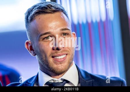 Der brasilianische Mittelfeldspieler Arthur Henrique Ramons de Oliveira Melo wird am 12. Juli 2018 im Camp Nou staium in Barcelona, Katalonien, Spanien, als neuer Spieler des FC Barcelona vorgestellt. (Foto von Miquel Llop/NurPhoto) Stockfoto