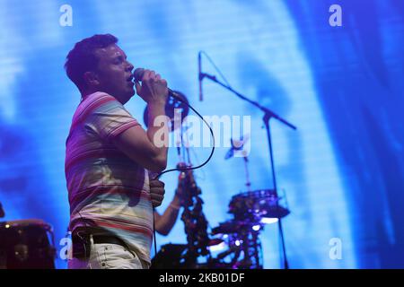 Die britische Band Friendly Fires tritt am 12. Juli 2018 beim NOS Alive 2018 Musikfestival in Lissabon, Portugal, auf. ( Foto von Pedro Fiúza/NurPhoto) Stockfoto