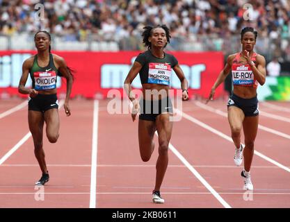 L-R Courtney Okolo aus den USA, Stephenie Ann McPherson aus Jamaika (Gewinnerin) und Anastasia Le-Roy aus Jamaika treten am 22. Juli 2018 im London Stadium im Rahmen der Muller Anniversary Games IAAF Diamond League Day zwei beim Frauenrennen 400m in London, England, an. (Foto von Action Foto Sport/NurPhoto) Stockfoto