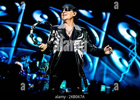 Die 1965 gegründete deutsche Rockband Scorpions tritt am 23 2018. Juli live in der Arena di Verona, Italien, auf (Foto: Mairo Cinquetti/NurPhoto) Stockfoto