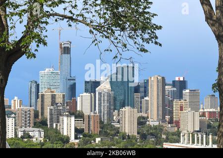 Ein allgemeiner Blick auf die Innenstadt von Edmonton mit Stantec Tower im Bau. Am Sonntag, den 22. Juli 2018, Kanada. (Foto von Artur Widak/NurPhoto) Stockfoto