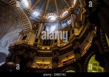 Ein Blick auf die Kathedrale von Granada, Granada, Spanien, am 24. Juli 2018. Die Kathedrale von Granada oder die Kathedrale der Menschwerdung (spanisch: Catedral de Granada, Santa Iglesia Catedral Metropolitana de la Encarnación de Granada) ist eine römisch-katholische Kirche in der Stadt Granada, der Hauptstadt der gleichnamigen Provinz in der Autonomen Region Andalusien, Spanien. Die Kathedrale ist der Sitz der Erzdiözese Granada. (Foto von Mairo Cinquetti/NurPhoto) Stockfoto