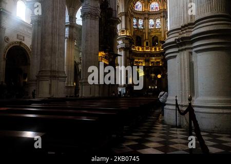 Ein Blick auf die Kathedrale von Granada, Granada, Spanien, am 24. Juli 2018. Die Kathedrale von Granada oder die Kathedrale der Menschwerdung (spanisch: Catedral de Granada, Santa Iglesia Catedral Metropolitana de la Encarnación de Granada) ist eine römisch-katholische Kirche in der Stadt Granada, der Hauptstadt der gleichnamigen Provinz in der Autonomen Region Andalusien, Spanien. Die Kathedrale ist der Sitz der Erzdiözese Granada. (Foto von Mairo Cinquetti/NurPhoto) Stockfoto