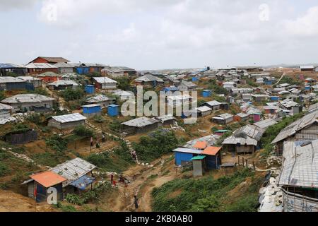 Cox's Bazar, Bangladesch. Ein Blick auf worldâ €™s größte Rohingya Flüchtlingslager in Ukhiya, Cox's Bazar, Bangladesch am 3. August 2018. Mehr als eine Million Rohingya-Flüchtlinge leben in diesem Lager. (Foto von Rehman Asad/NurPhoto) Stockfoto