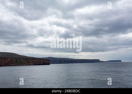 Blick auf Hoy von der Northlink Fähre, Orkney, Schottland, Großbritannien Stockfoto