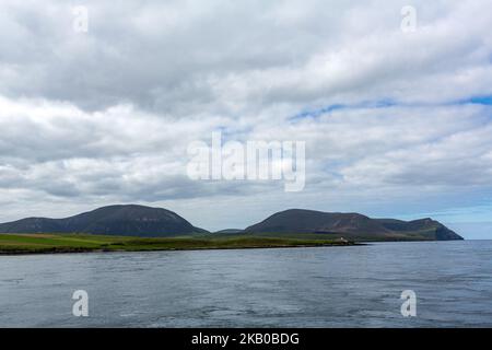 Blick auf Hoy von der Northlink Fähre, Orkney, Schottland, Großbritannien Stockfoto