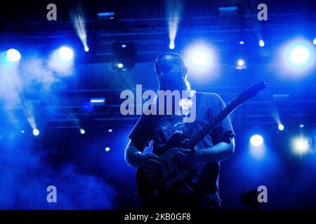 Dominic Aitchison von der schottischen Post-Rock-Band Mogwai auf der Bühne beim heutigen Festival 2018 in Turin, Italien (Foto: Roberto Finizio/NurPhoto) Stockfoto